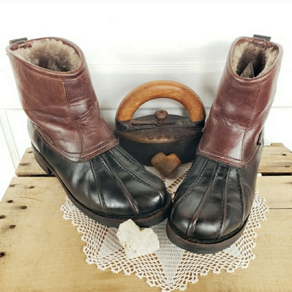 for Beth🌹Black Frye Shearling Veronica Duck Bootie Moto Engineer Ankle Boot 8.5 - Picture 3 of 12